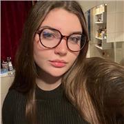 Sono una ragazza diplomata in Chimica, materiali e biotecnologie, disponibile a fare ripetizioni di chimica generale e organica